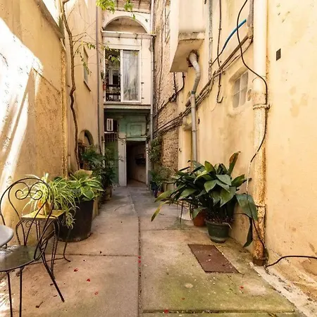 23m2 Moderne Hypercentre - Arenes A 2 Min Nîmes