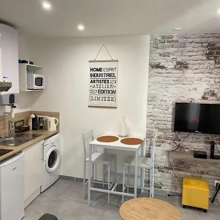 Appartement 23m2 Moderne Hypercentre - Arenes A 2 Min Nîmes