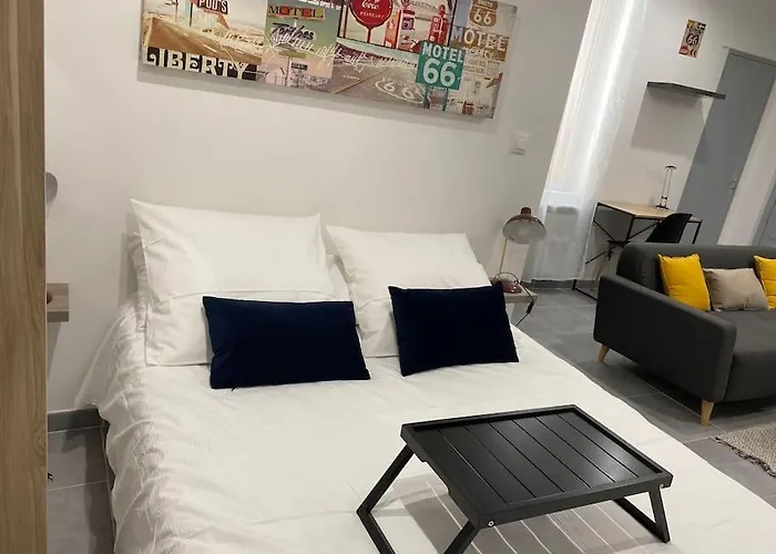 23m2 Moderne Hypercentre - Arenes A 2 Min Nimes